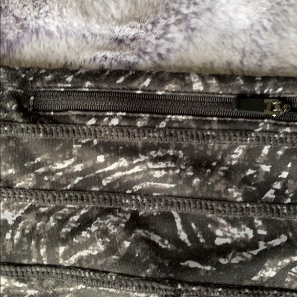 Black Camo Exercise Leggings - Picture 3 of 3